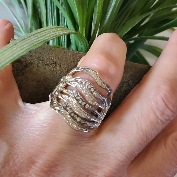 Silver Tone & Rhinestone Jewels Stretch Band Ring Stack Look 💥3 for $24💥 - Picture 7 of 14
